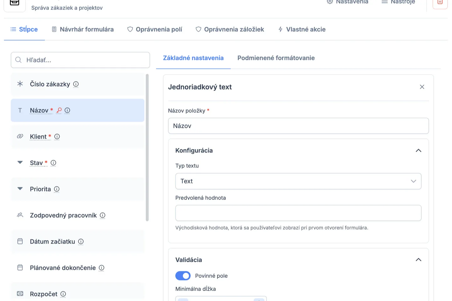 Screenshot aplikácie Portiny – vizuálna tvorba vlastných modulov a formulárov pomocou drag-and-drop editora